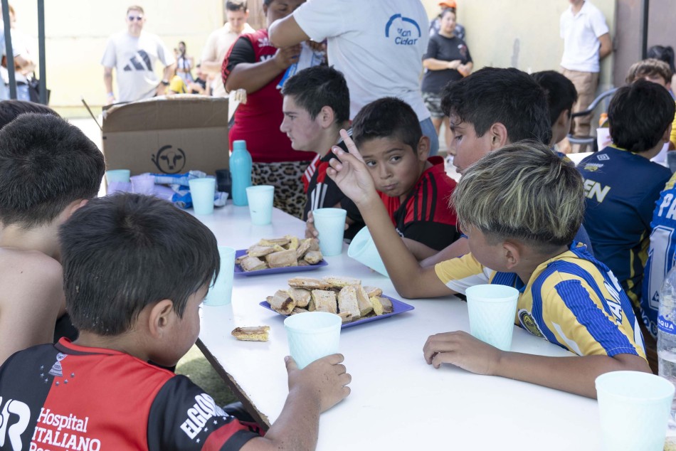554671 | Lectura de Cuentos Previa al Clásico-Club Riviera  - Silvina La Calamita