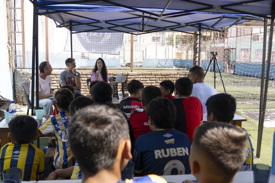 554681 | Lectura de Cuentos Previa al Clásico-Club Riviera  - Silvina La Calamita