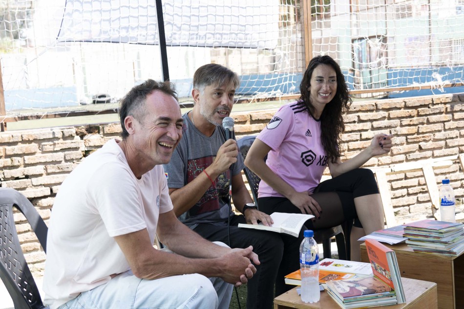 554687 | Lectura de Cuentos Previa al Clásico-Club Riviera  - Silvina La Calamita