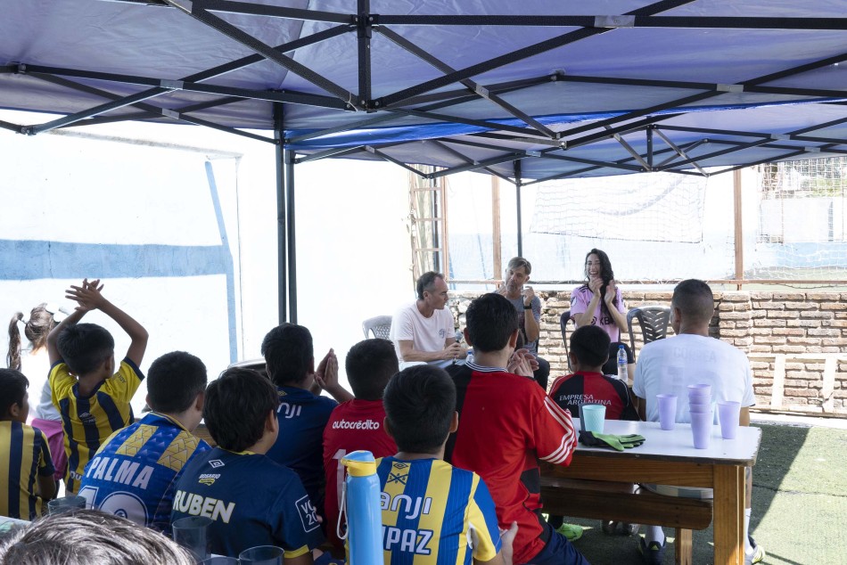 554691 | Lectura de Cuentos Previa al Clásico-Club Riviera  - Silvina La Calamita