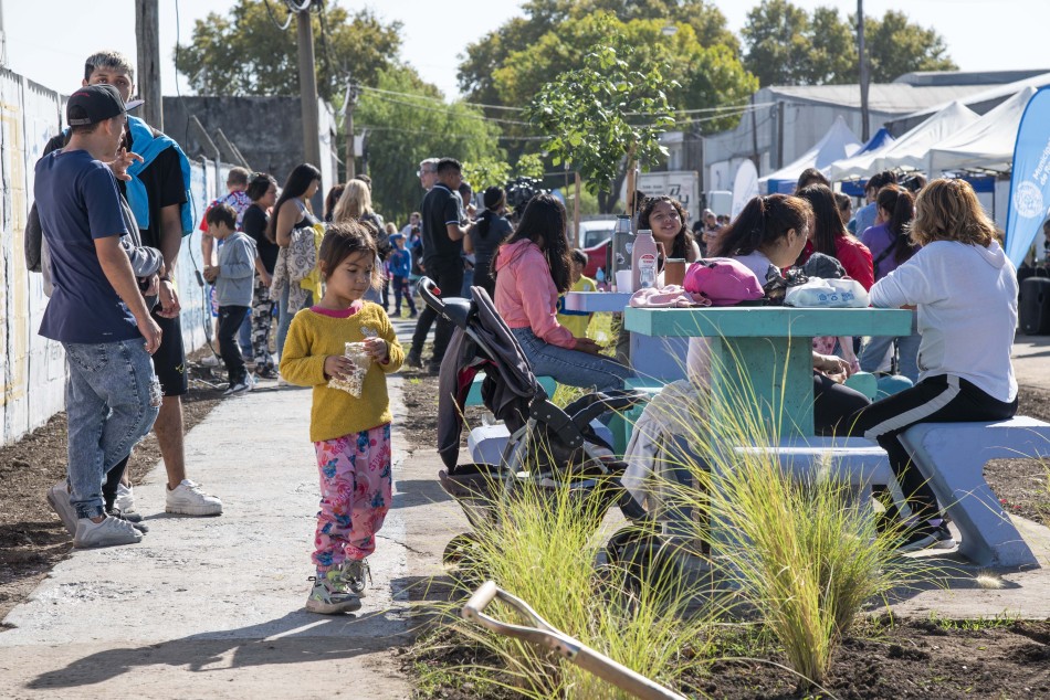 567491 | Inauguración Plaza de Bolsillo Río de Janeiro y 27 de Febrero - Subsecretaría de Comunicación Social (Silvio Moriconi)