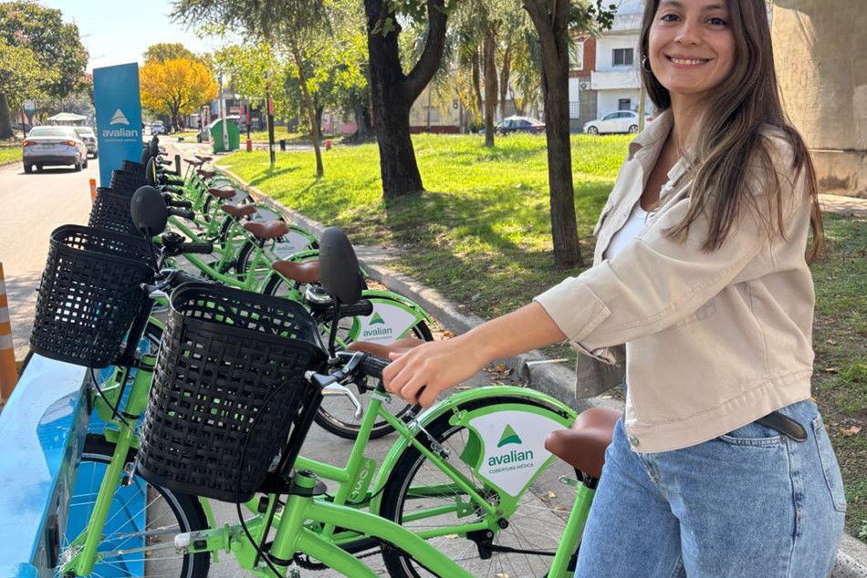 567744 | Rosario celebra el Dia de la Bici y suma una estación de bicicletas públicas -