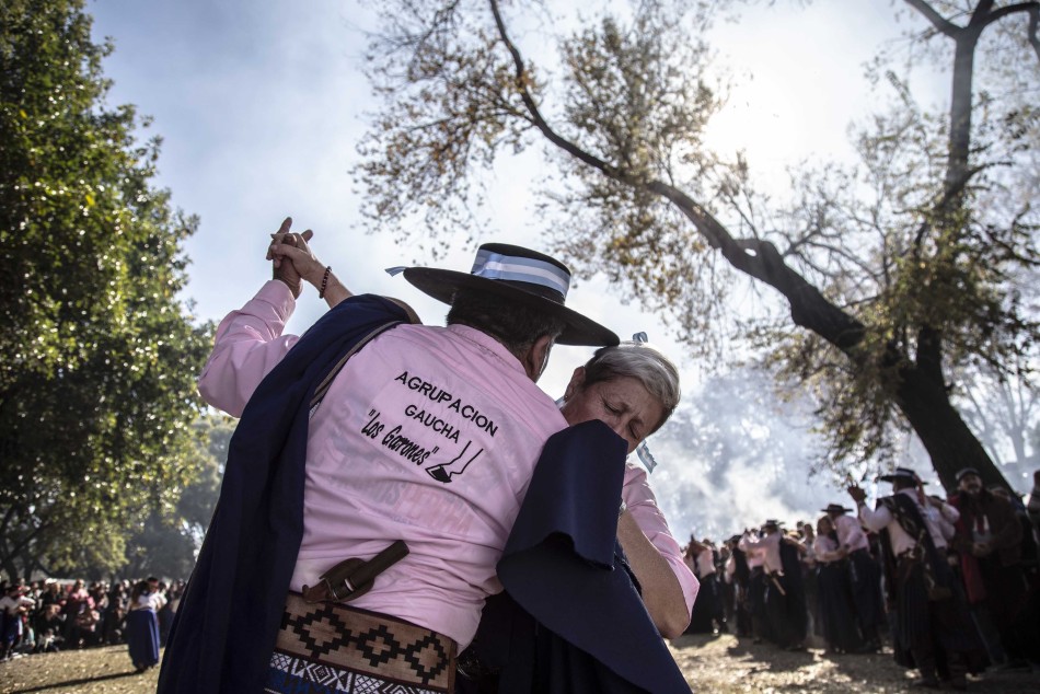 584989 | Día de la Bandera - Guillermo Turin Bootello