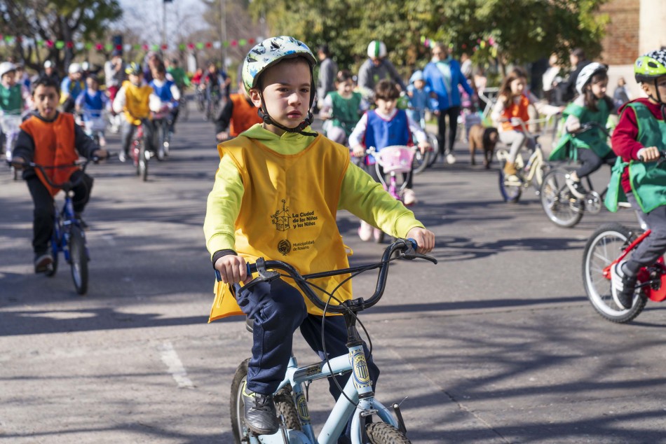 595693 | Bicicleteada - Estación Embarcadero - Sec. Cultura y Educación / Silvina La Calamita