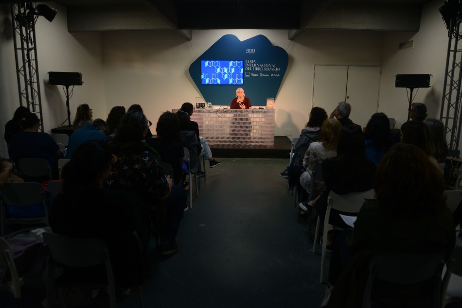 622795 | Último día FILRos 2025 - Lucía Bartolini