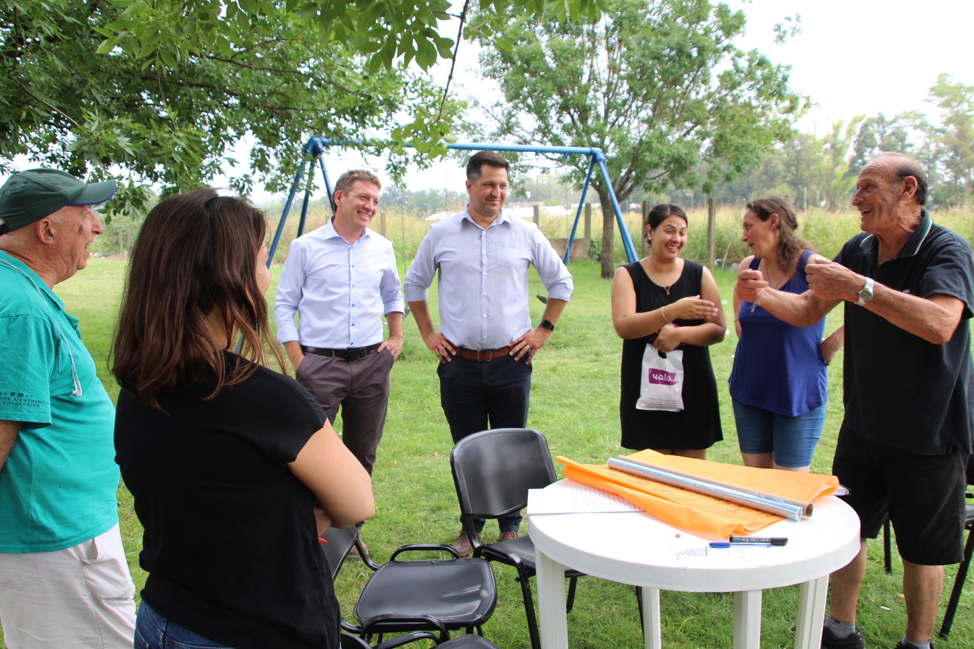 Reunión con vecinos de barrio Plata