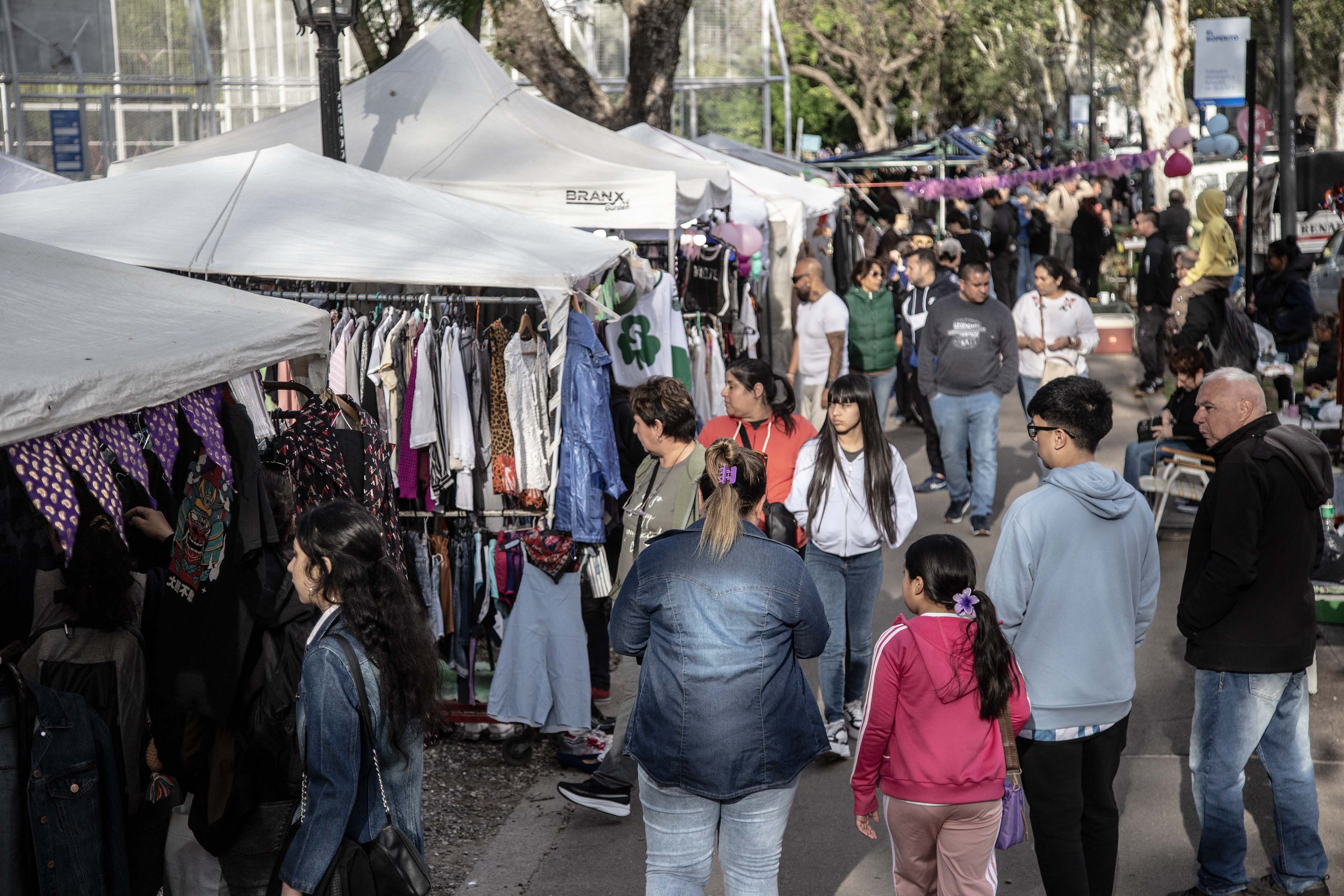 Noticias MR | Las Cosedoras celebran su día con una jornada de encuentro e intercambio en el Roperito de Pichincha