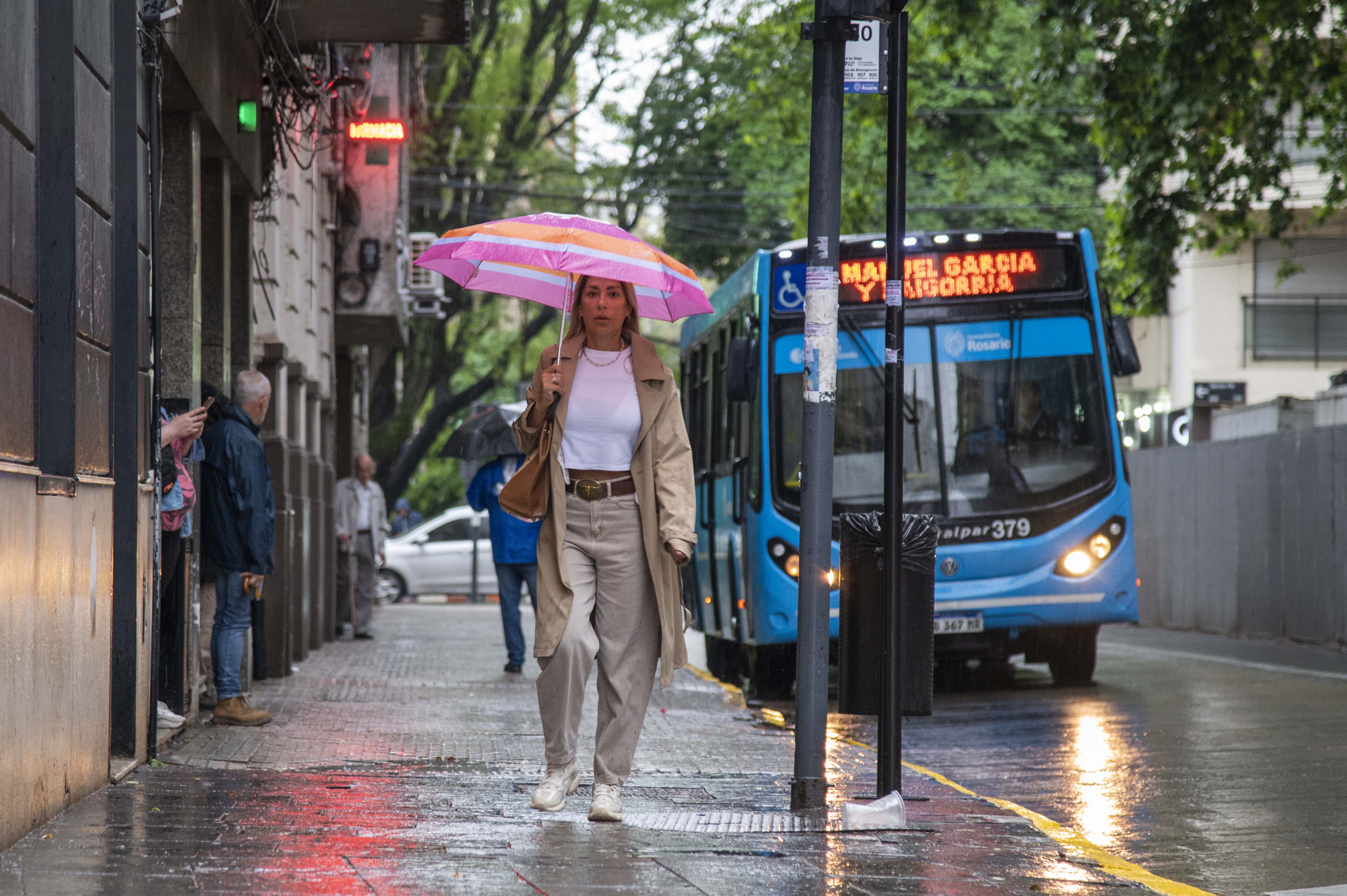 Noticias MR | Emiten alerta amarilla por tormentas desde la madrugada a la tarde del domingo