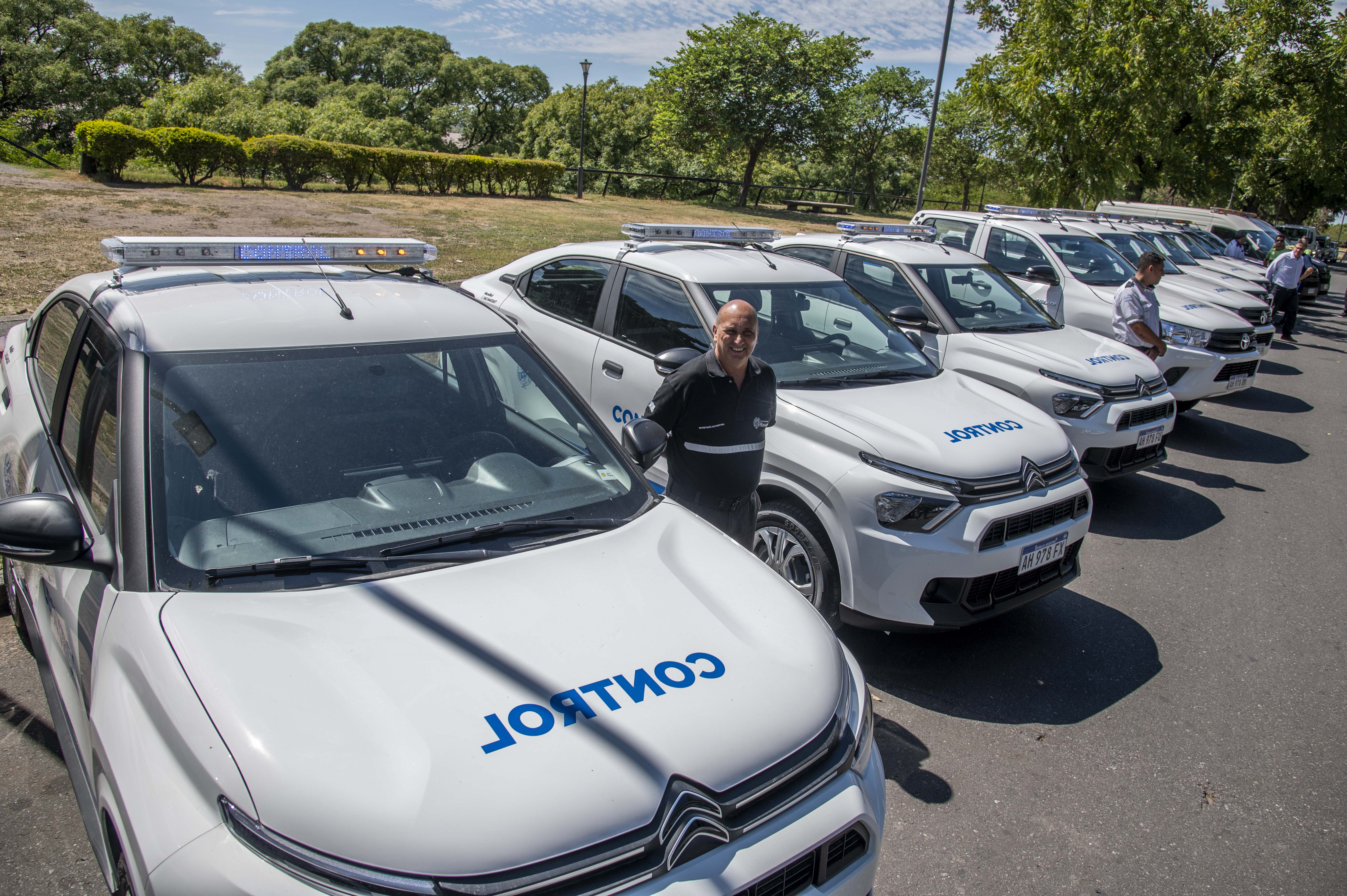 Noticias MR | Suman nuevos móviles y equipamiento para reforzar el control en el espacio público