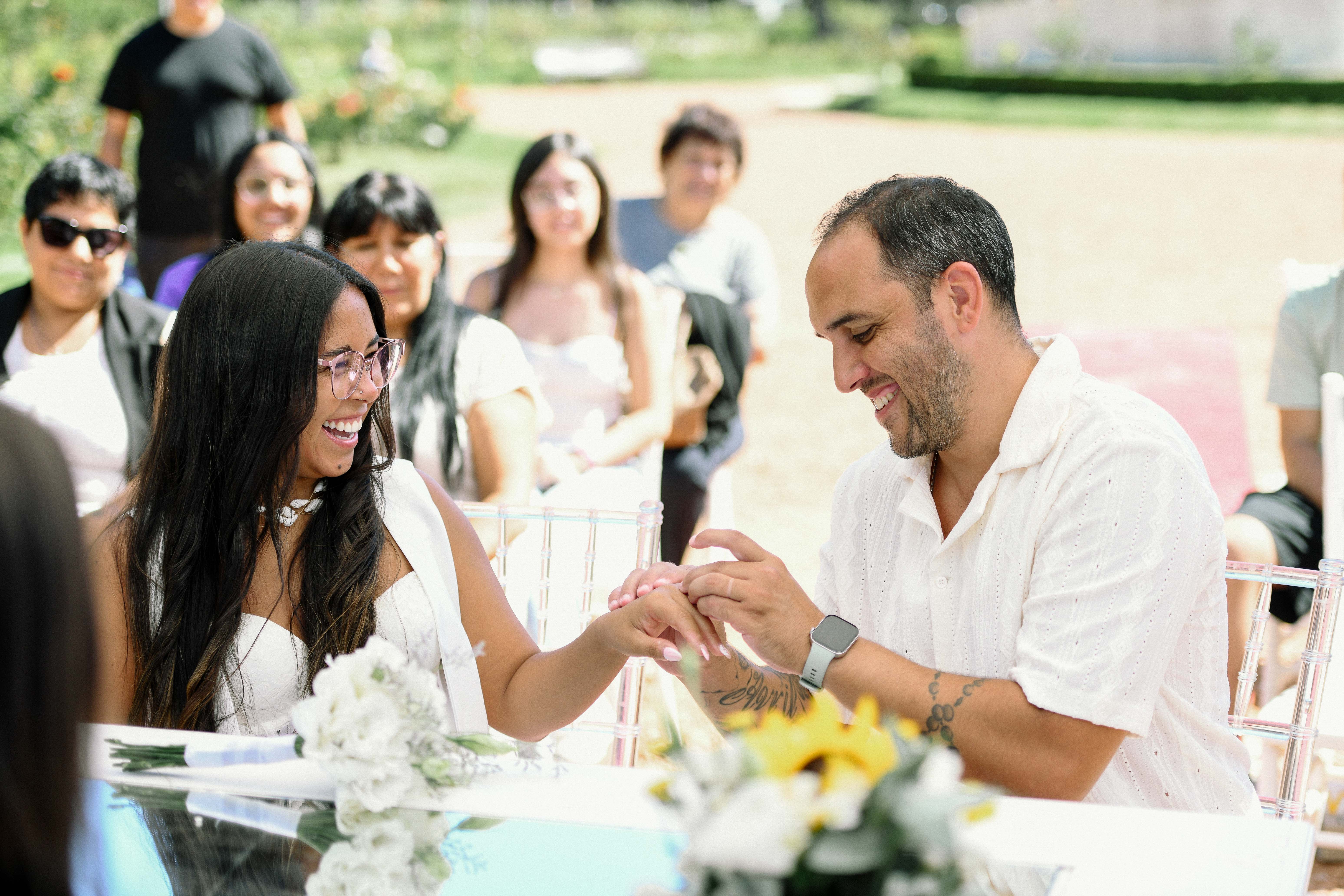 Noticias MR | En el día de los enamorados, 16 parejas dieron el sí en El Rosedal del parque de la Independencia