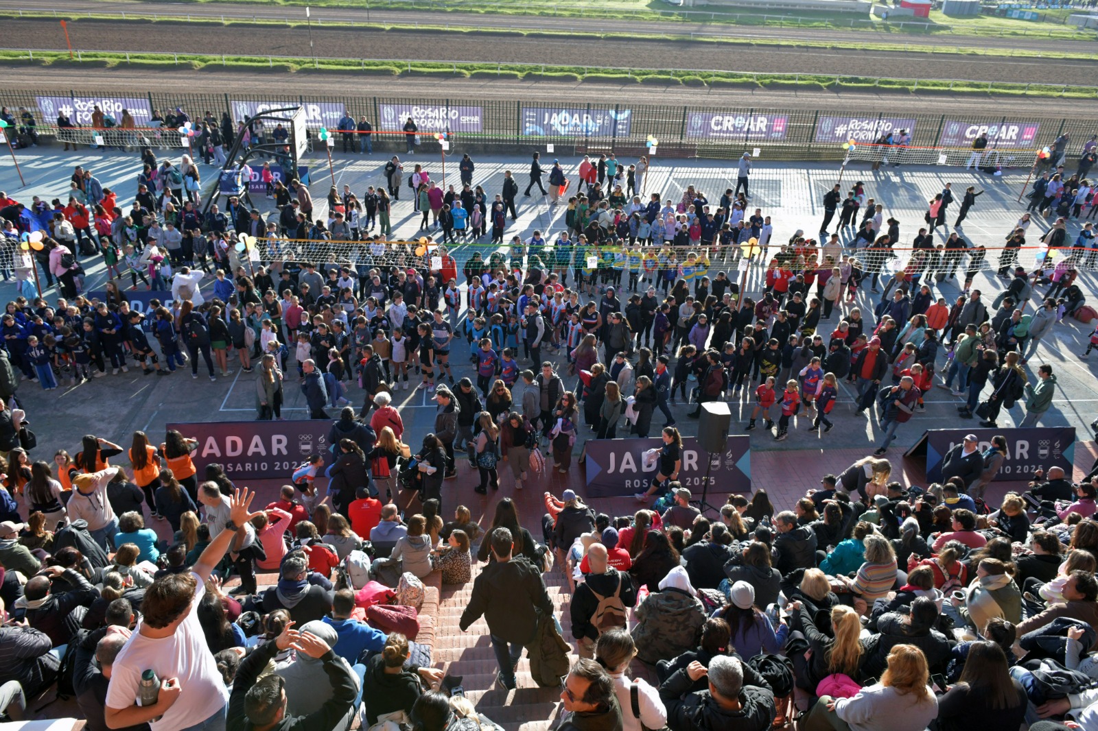 Noticias MR | La ciudad del deporte: los Juegos CReAR vivieron una jornada multitudinaria