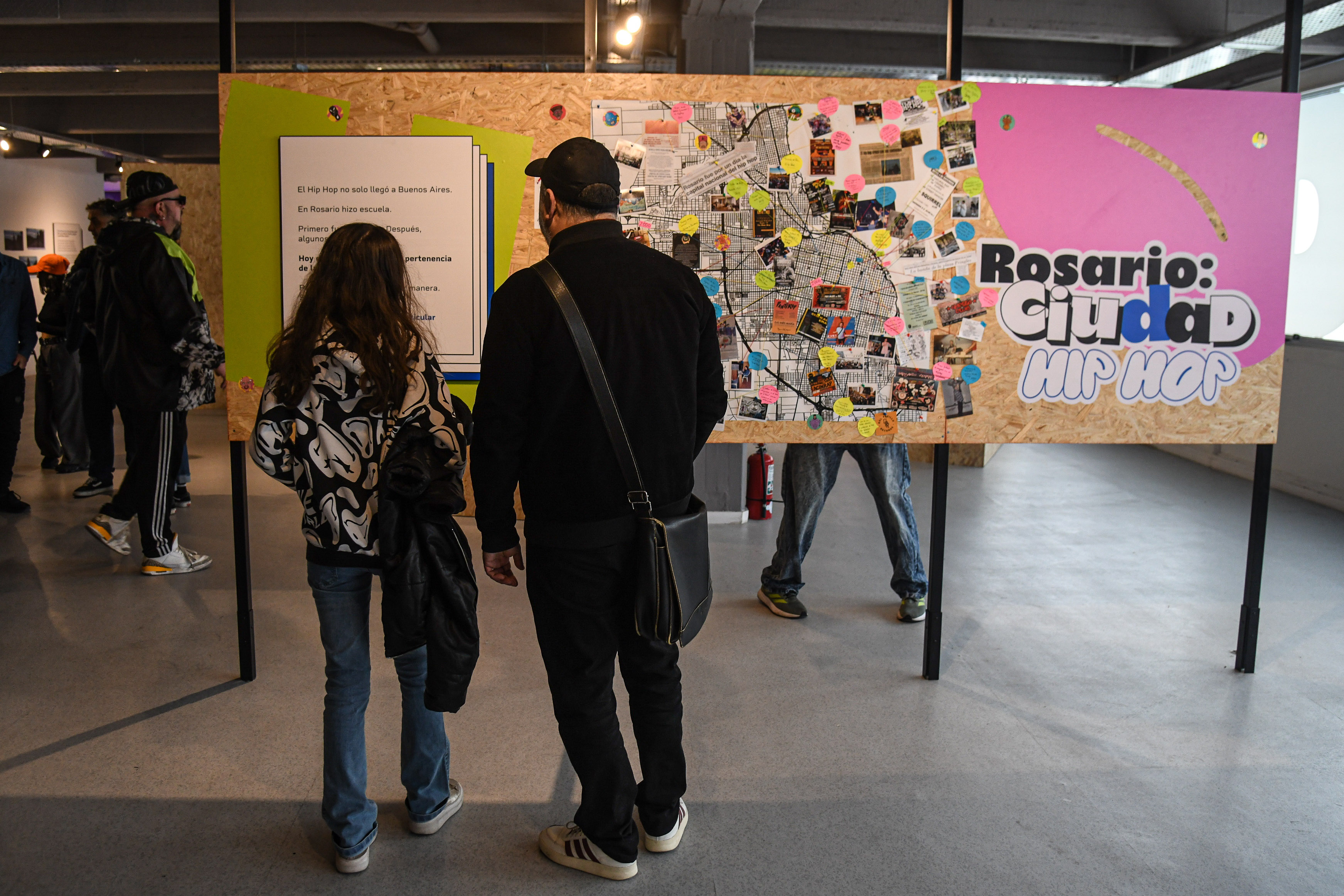 Noticias MR | El Cultural Fontanarrosa inauguró el Club Cultural y la muestra Ciudad Hip Hop