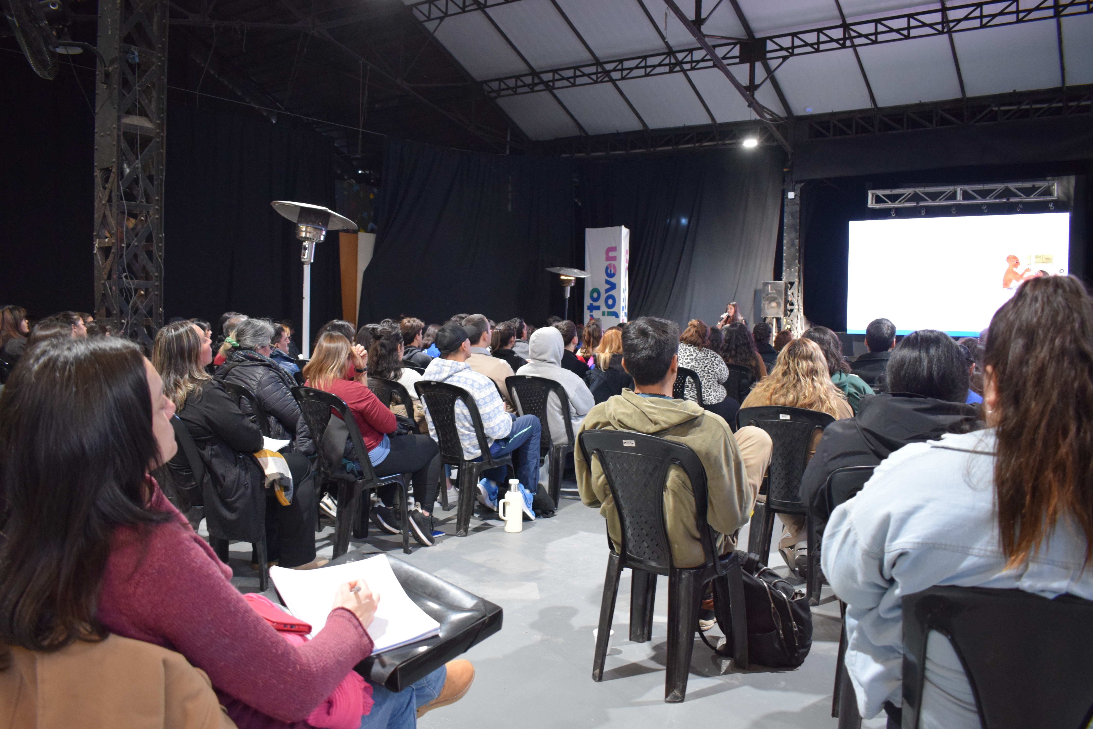 Noticias MR | La Municipalidad invita a participar de una jornada sobre consumos problemáticos abierta a la comunidad Noticias MR | La Municipalidad invita a participar de una jornada sobre consumos problemáticos abierta a la comunidad